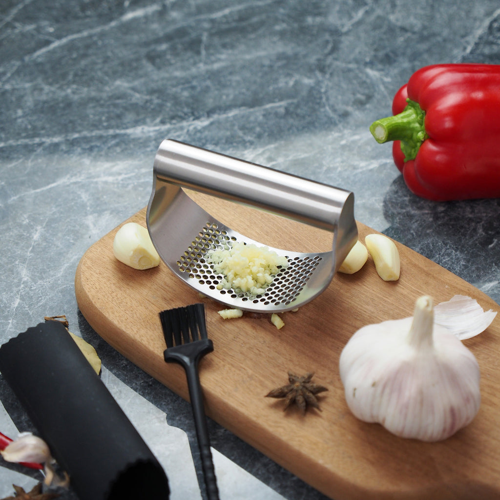 Stainless Steel Garlic Press uaizen